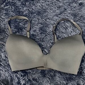 Victoria's Secret Smooth Contour Gray Wireless Bra